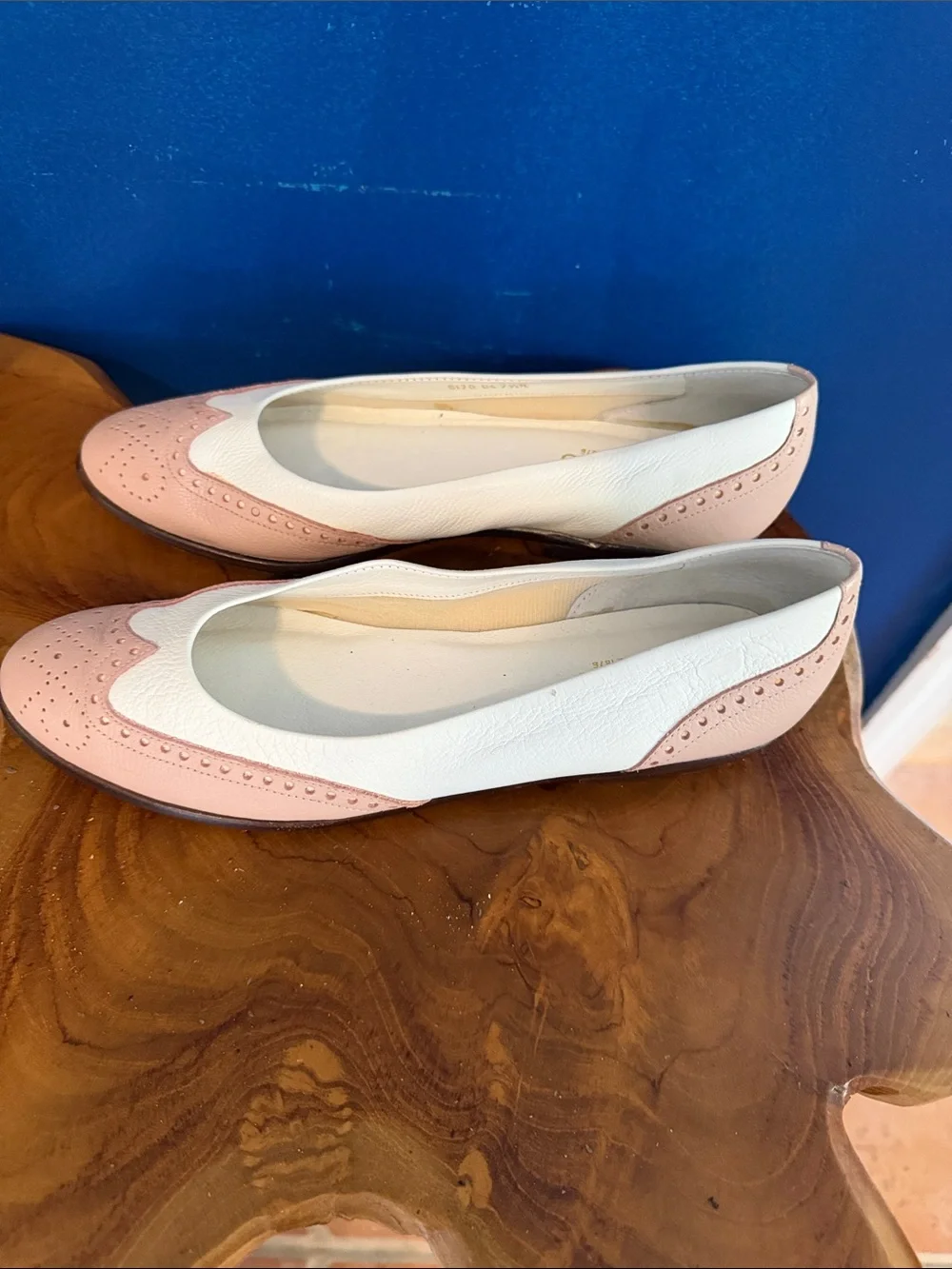 G.H. Bass & Co. Symphony Women’s 7.5N Pink White Leather Wingtip Oxford Flats